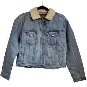 American Eagle Sherpa Lined denim jacket